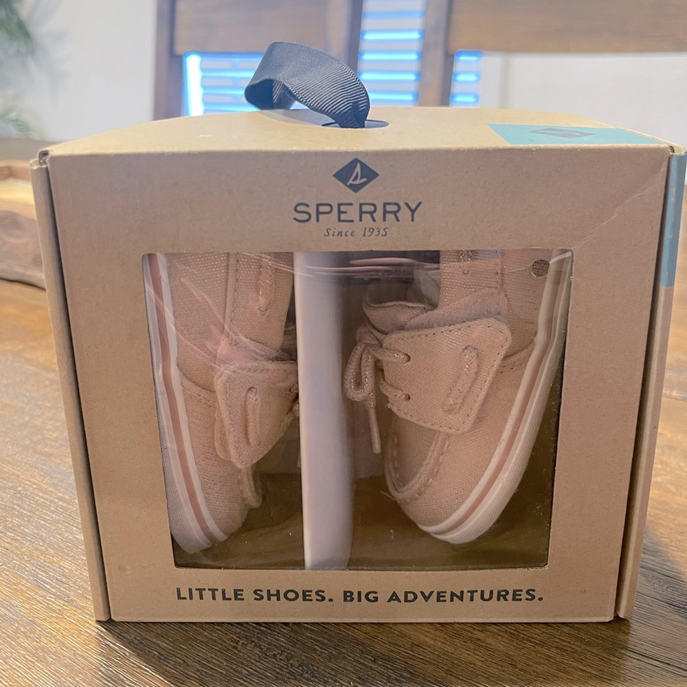 BRAND NEW Sperry Intrepid Crib Junior shoe in blush pink